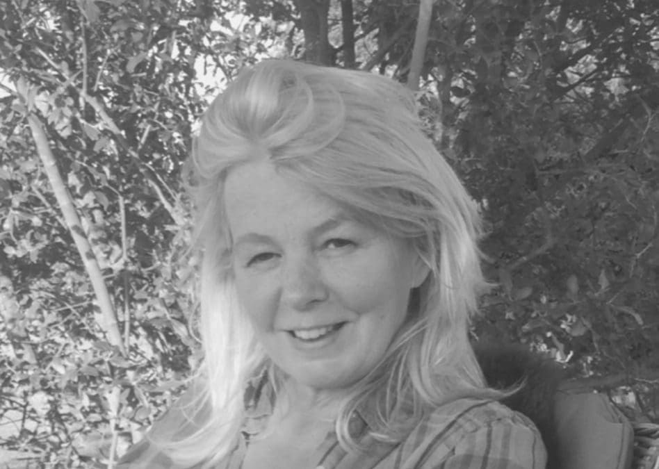 Elaine, Regulatory & Corporate Lawyer, London